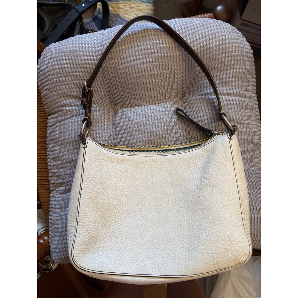 Coach Chelsea Hobo shoulder bag in off white pebbled leather- silver toned - Picture 3 of 4